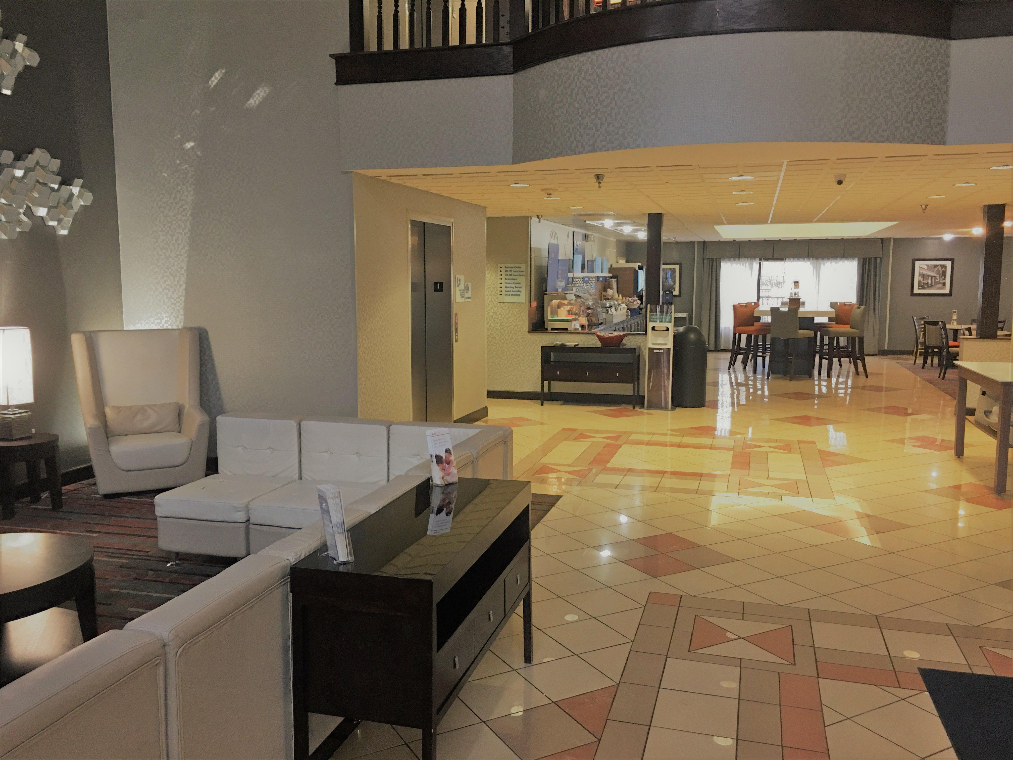 Holiday Inn Express Hotel & Suites Laurinburg By Ihg Exterior photo