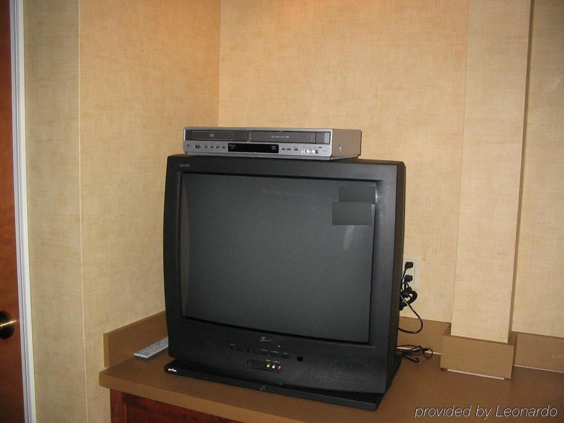 Holiday Inn Express Hotel & Suites Laurinburg By Ihg Room photo