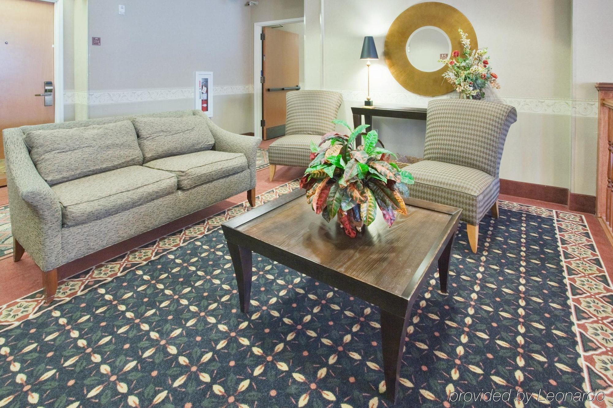 Holiday Inn Express Hotel & Suites Laurinburg By Ihg Interior photo