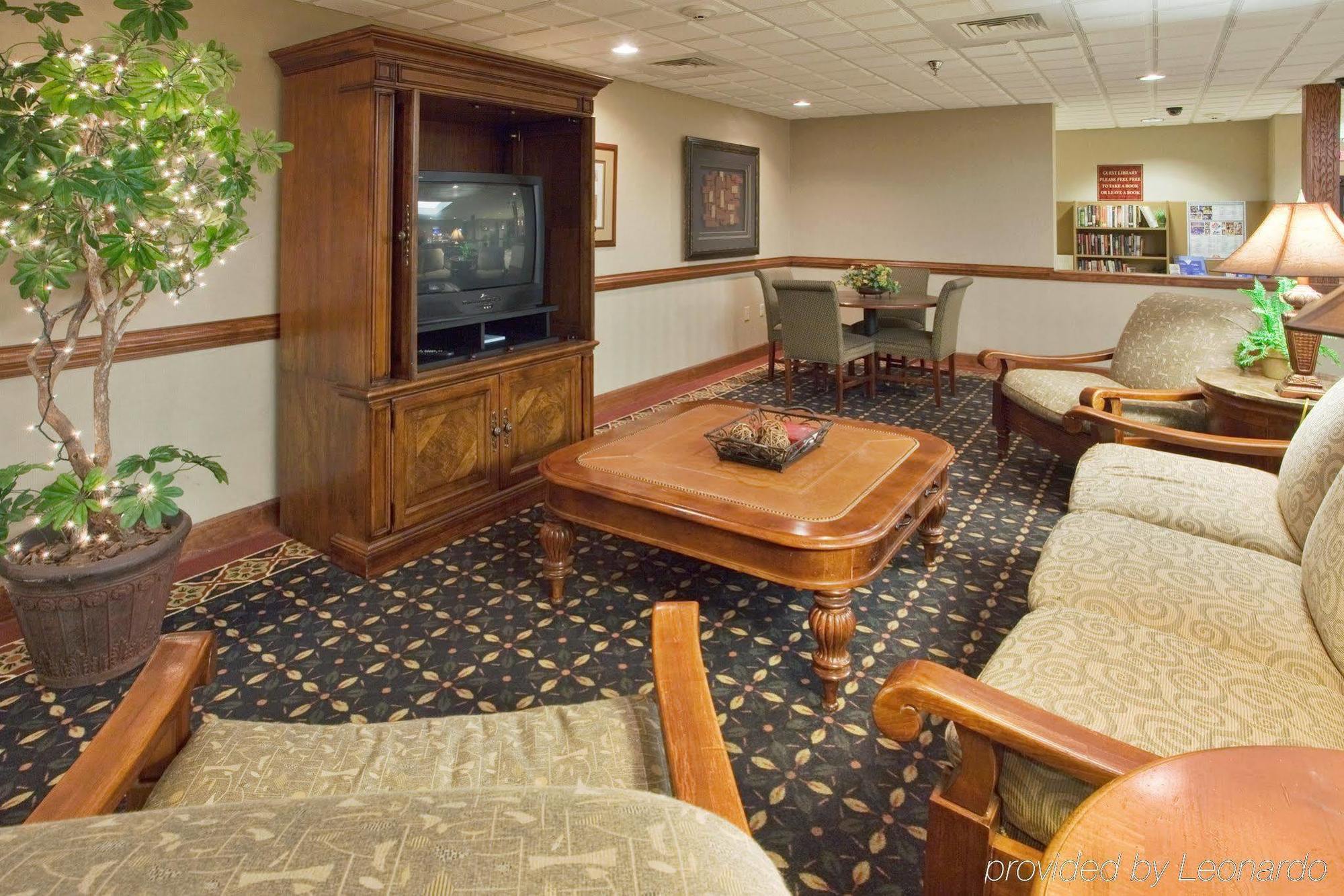 Holiday Inn Express Hotel & Suites Laurinburg By Ihg Interior photo